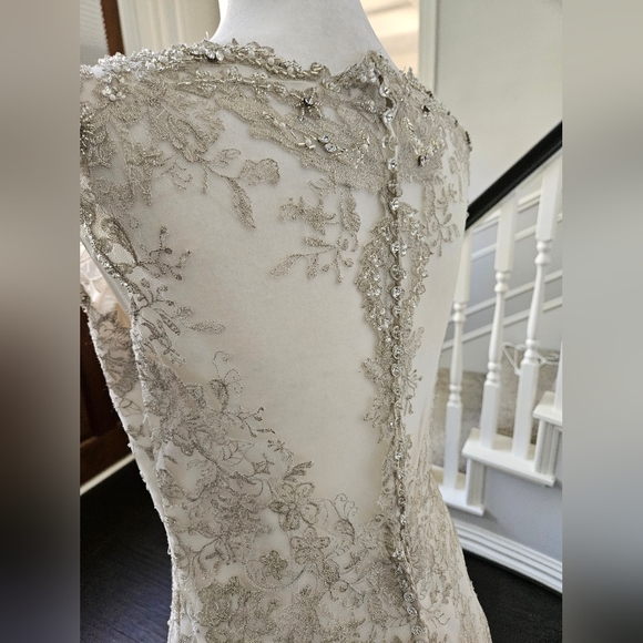 Maggie Sottero Haute Couture wedding dress 5MS702-Katiya size 12 EUC - Picture 13 of 16